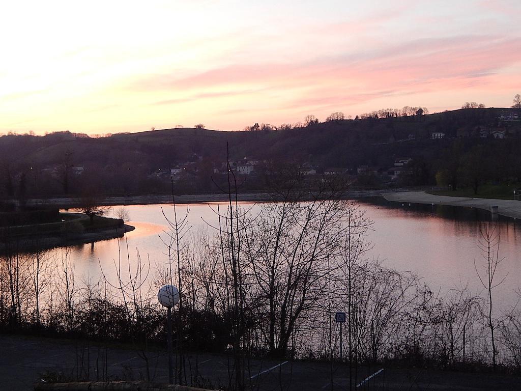Camping Du Moulin Meyrieu-les-Etangs Exterior foto